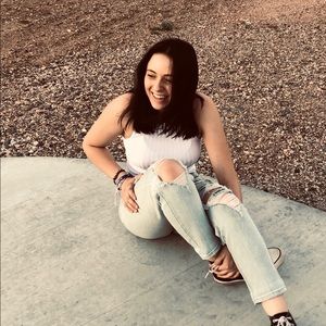 Meet your Posher, Ella